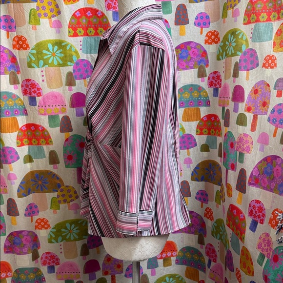 Blue Diamond Stretch 3/4 Sleeve Button Down Blouse. Large - Picture 9 of 12